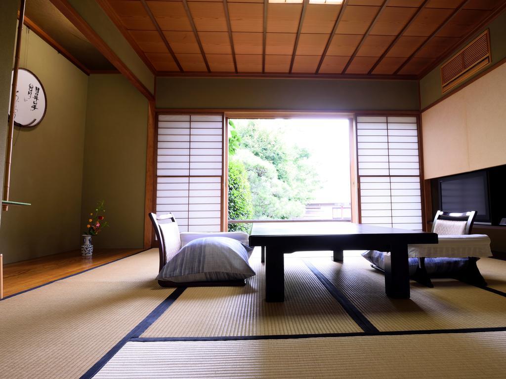 Hotel Atamisekitei Annex Sakuragaokasaryo Atami  Zimmer foto
